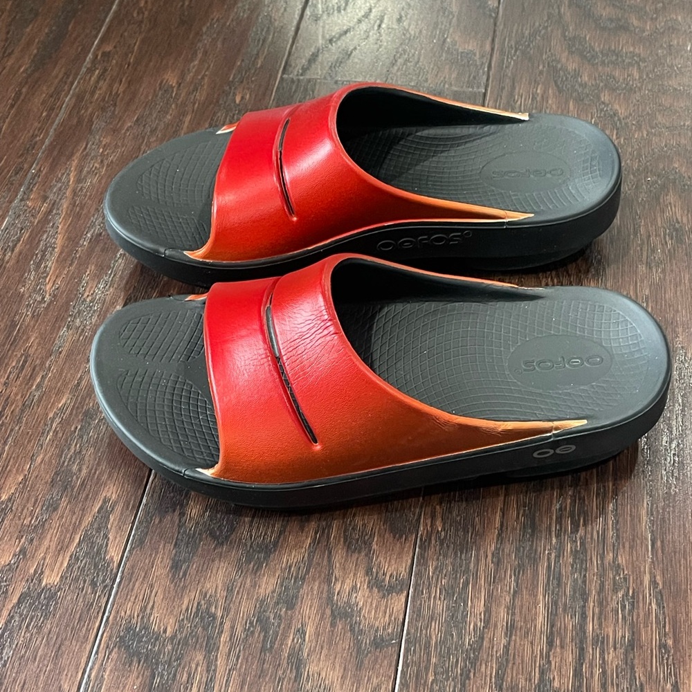 OOFOS Ooahh Slide Luxe Sandal Men 6 Women 8 Orange Black Recovery Cushioned - Picture 2 of 6